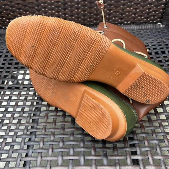 Women's Green and Brown Boots - Picture 3 of 3